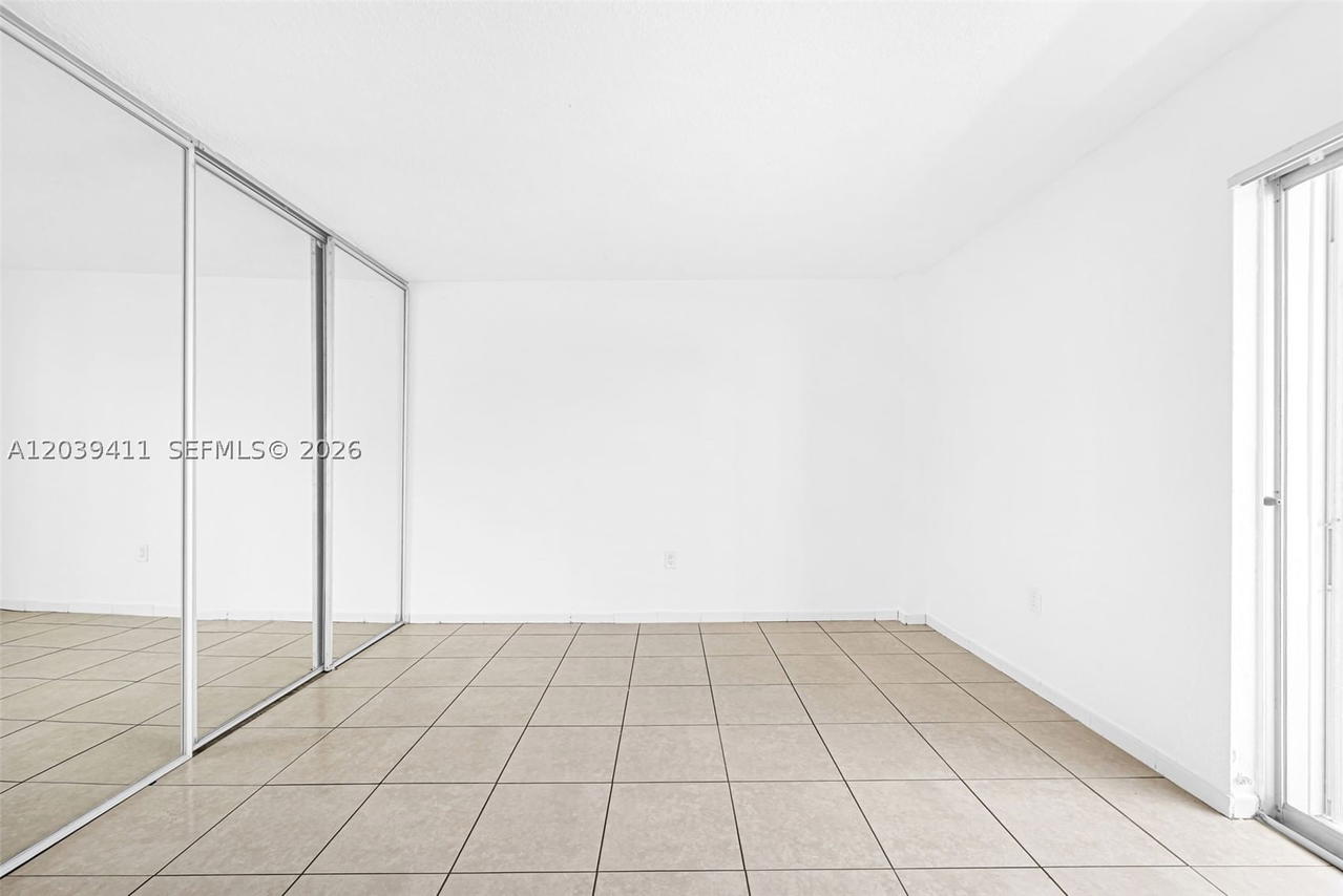 Real estate property located at 1620 West Ave #603, Miami-dade, Twin Towers Condo, Miami Beach, FL