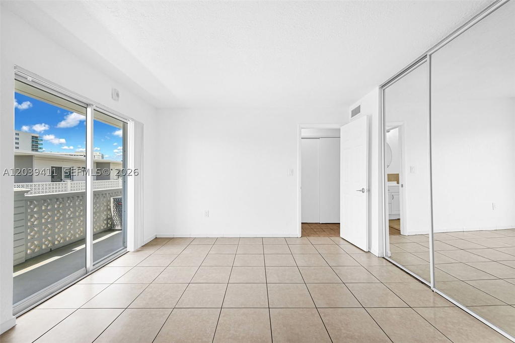 Real estate property located at 1620 West Ave #603, Miami-dade, Twin Towers Condo, Miami Beach, FL