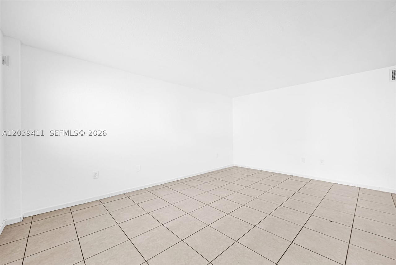 Real estate property located at 1620 West Ave #603, Miami-dade, Twin Towers Condo, Miami Beach, FL