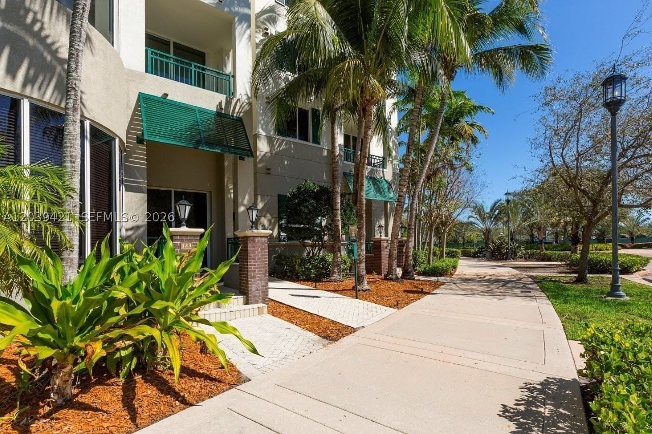 Real estate property located at 510 84th Ave #636, Broward, Veranda Condo, Plantation, FL