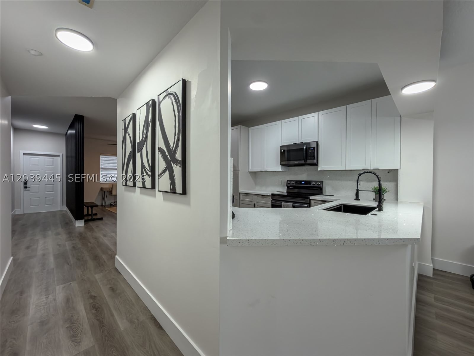 Real estate property located at 10750 66th St #504, Miami-dade, Captiva Condo B, Doral, FL