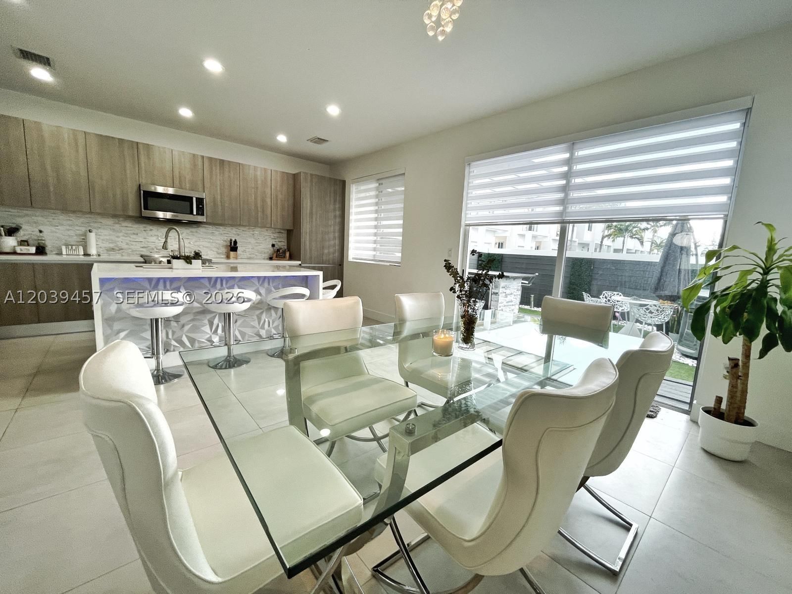 Real estate property located at 7243 103rd Path, Miami-dade, Doral Palms North, Doral, FL