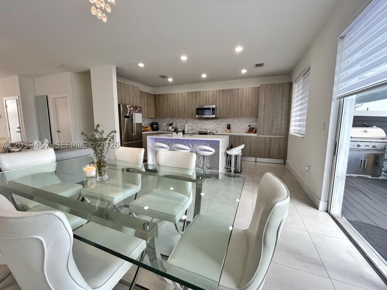 Real estate property located at 7243 103rd Path, Miami-dade, Doral Palms North, Doral, FL