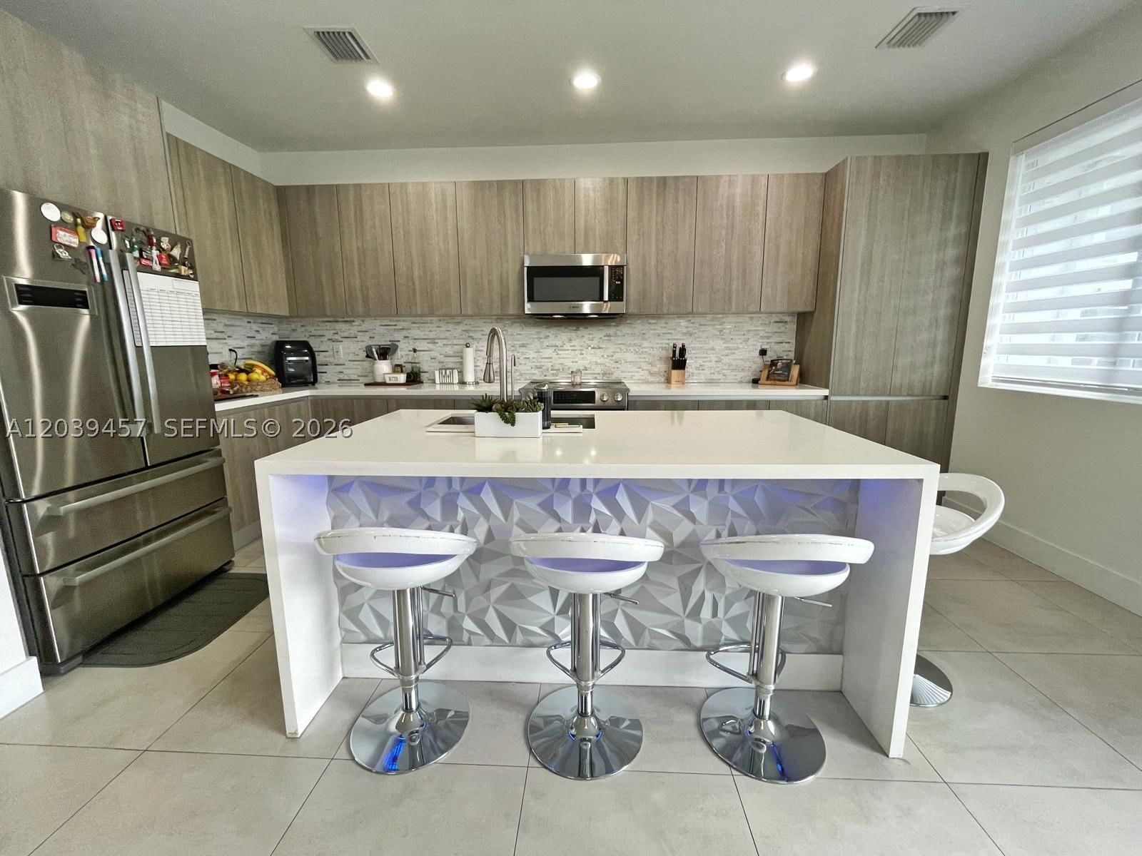 Real estate property located at 7243 103rd Path, Miami-dade, Doral Palms North, Doral, FL