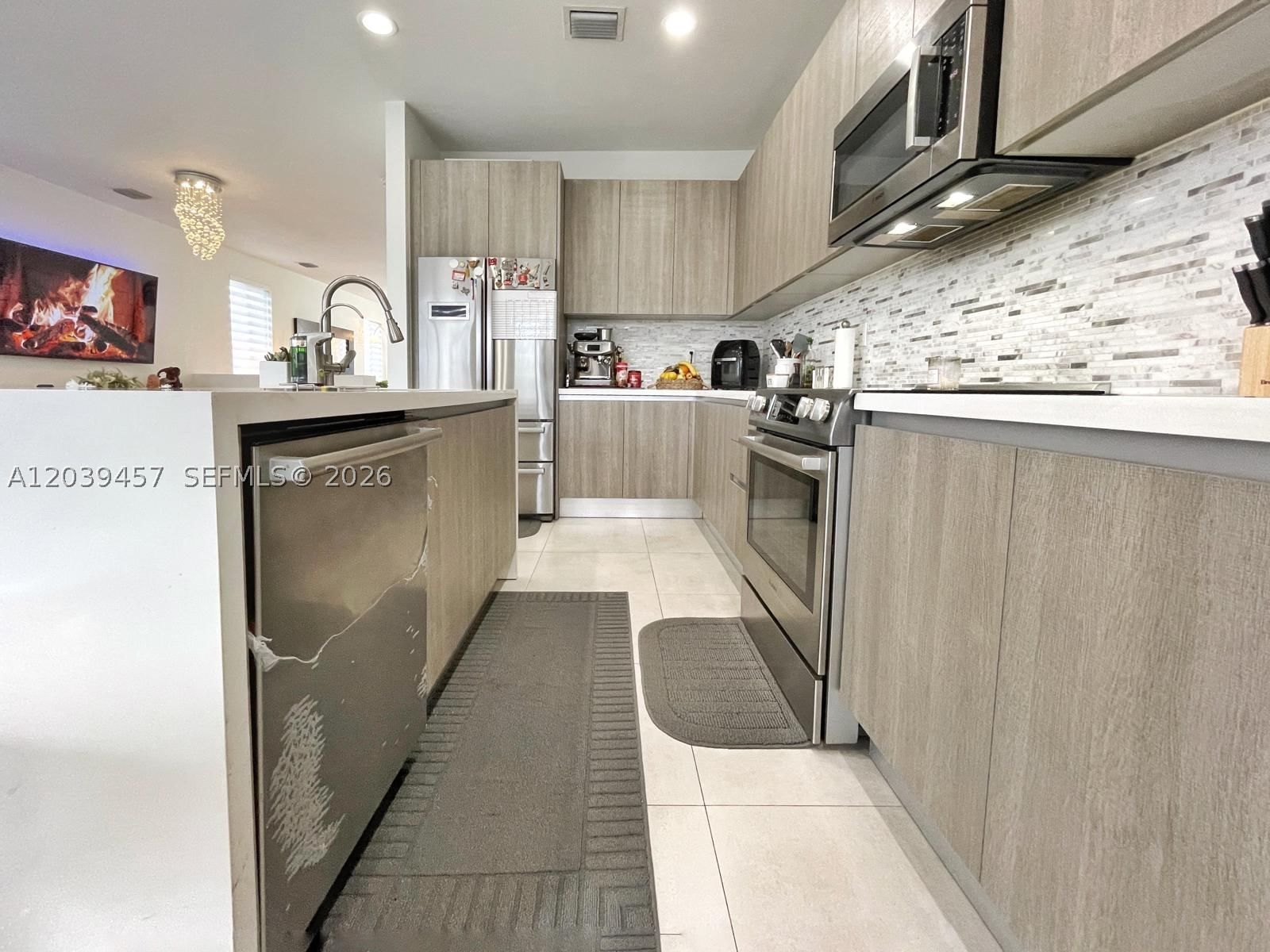 Real estate property located at 7243 103rd Path, Miami-dade, Doral Palms North, Doral, FL