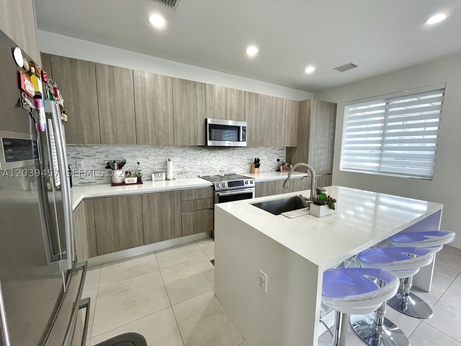 Real estate property located at 7243 103rd Path, Miami-dade, Doral Palms North, Doral, FL