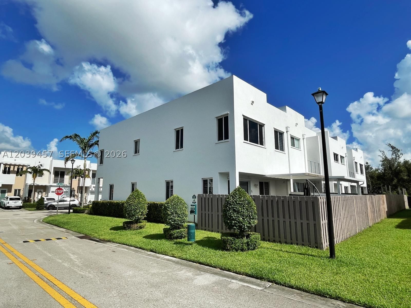 Real estate property located at 7243 103rd Path, Miami-dade, Doral Palms North, Doral, FL