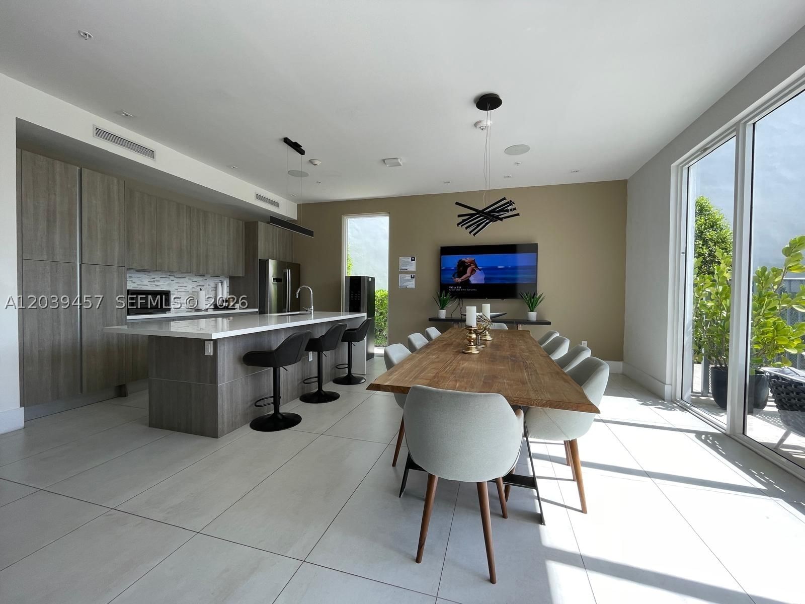 Real estate property located at 7243 103rd Path, Miami-dade, Doral Palms North, Doral, FL