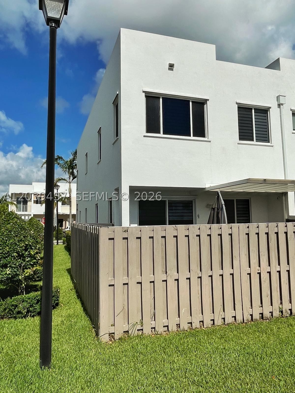 Real estate property located at 7243 103rd Path, Miami-dade, Doral Palms North, Doral, FL