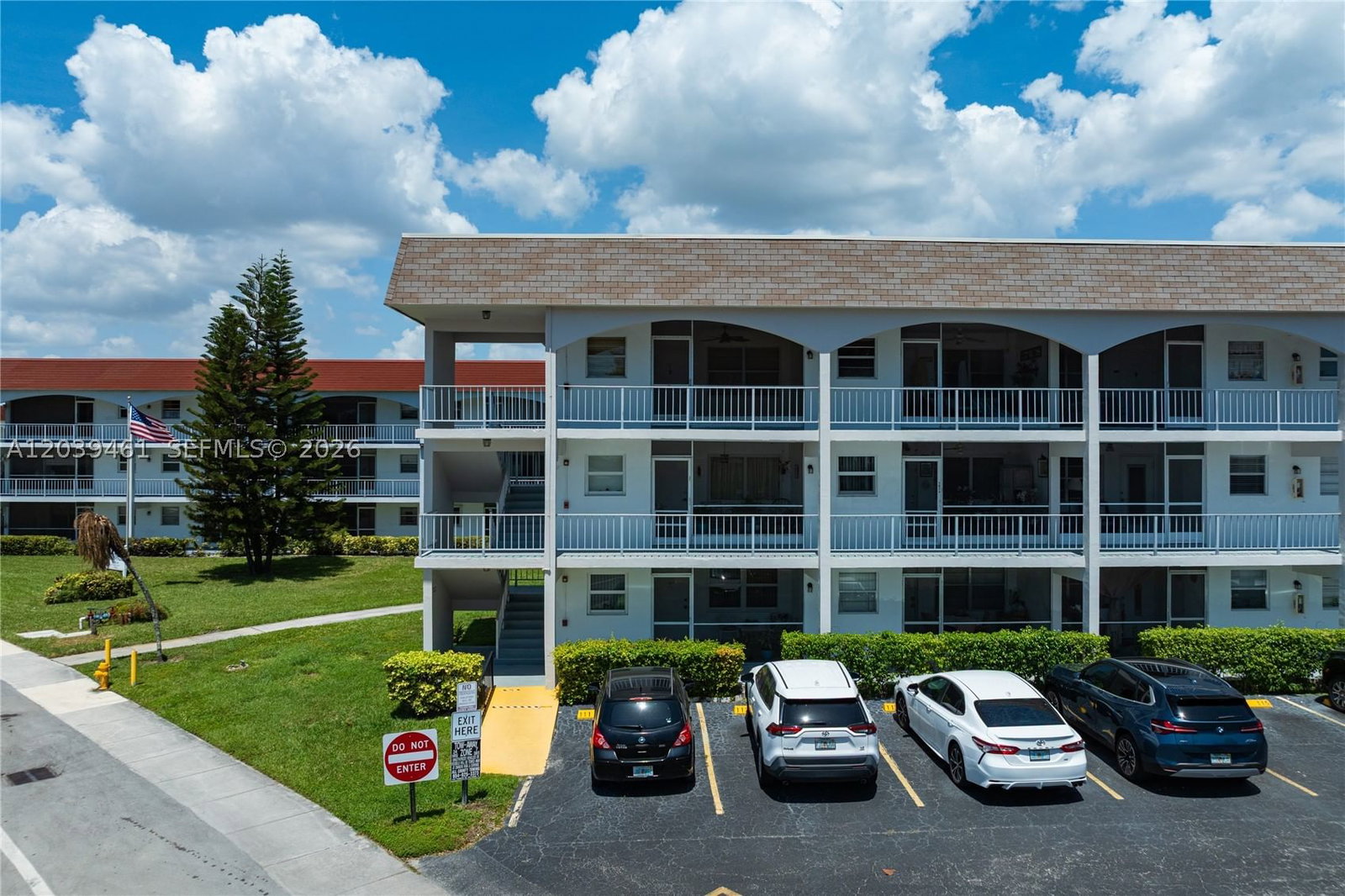 Real estate property located at 541 Blue Heron Dr #308, Broward, Casa Paradiso North Co-op, Hallandale Beach, FL
