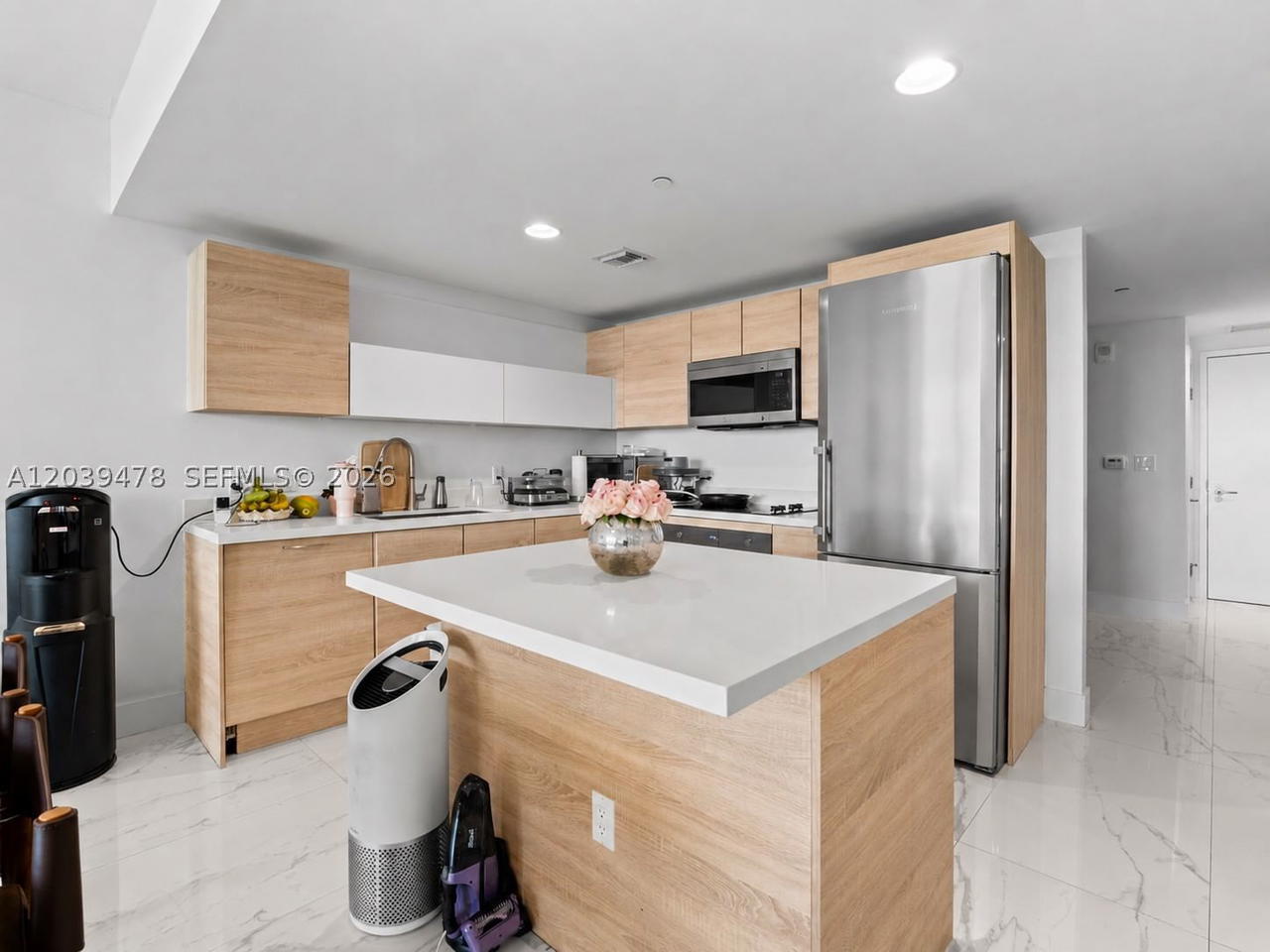 Real estate property located at 16385 Biscayne Blvd #1117, Miami-dade, The Harbour South Condo, North Miami Beach, FL