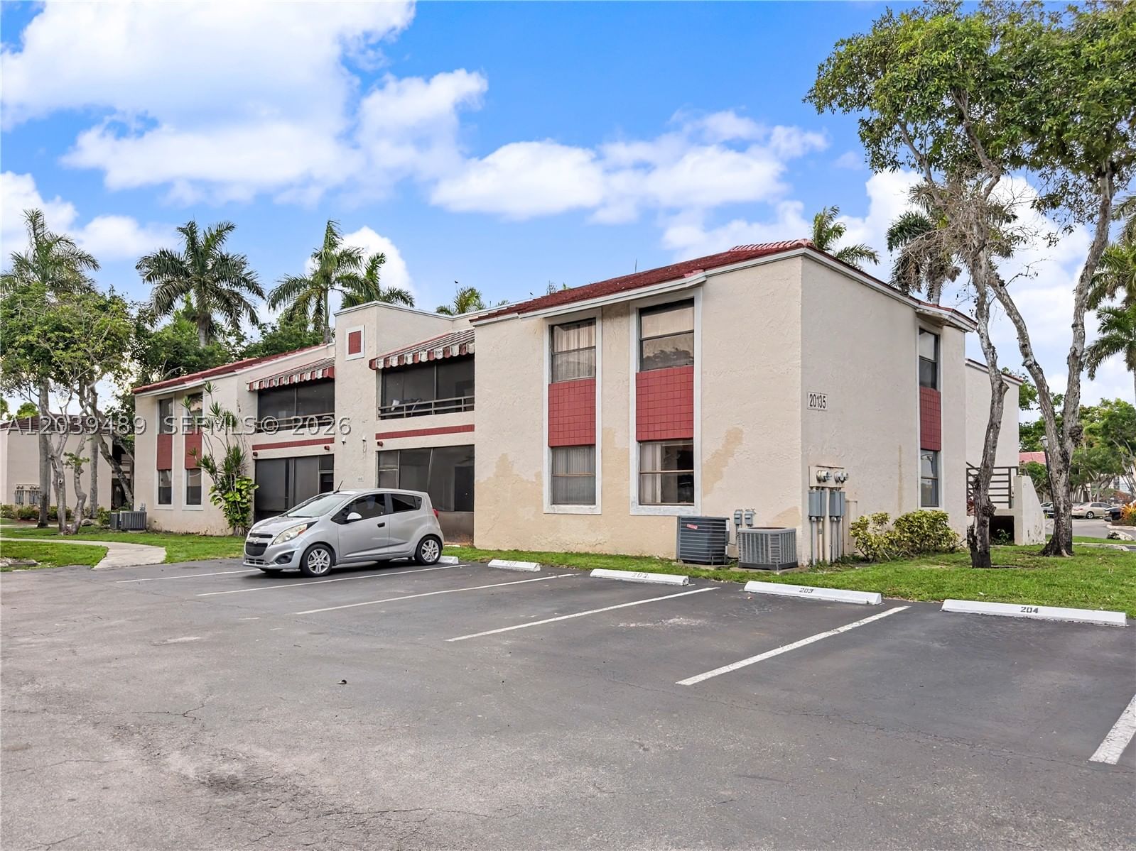 Real estate property located at 3rd Ct 20135 #1, Miami-dade, Quatrine Condo Ii Ph Iii, Miami, FL