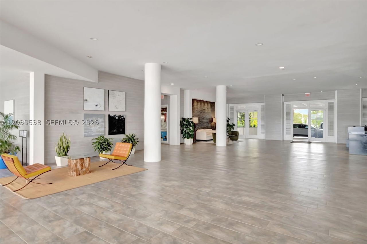 Real estate property located at 800 West Ave #533, Miami-dade, South Bay Club Condo, Miami Beach, FL