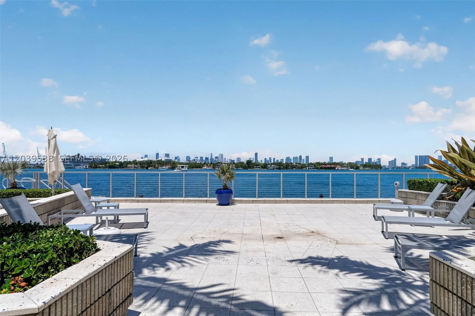 Real estate property located at 800 West Ave #533, Miami-dade, South Bay Club Condo, Miami Beach, FL