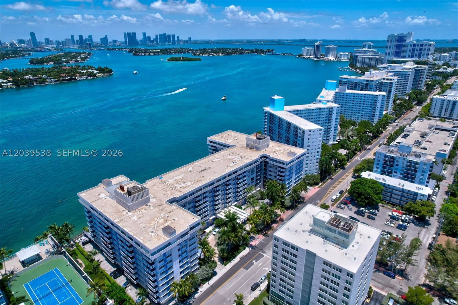 Real estate property located at 800 West Ave #533, Miami-dade, South Bay Club Condo, Miami Beach, FL
