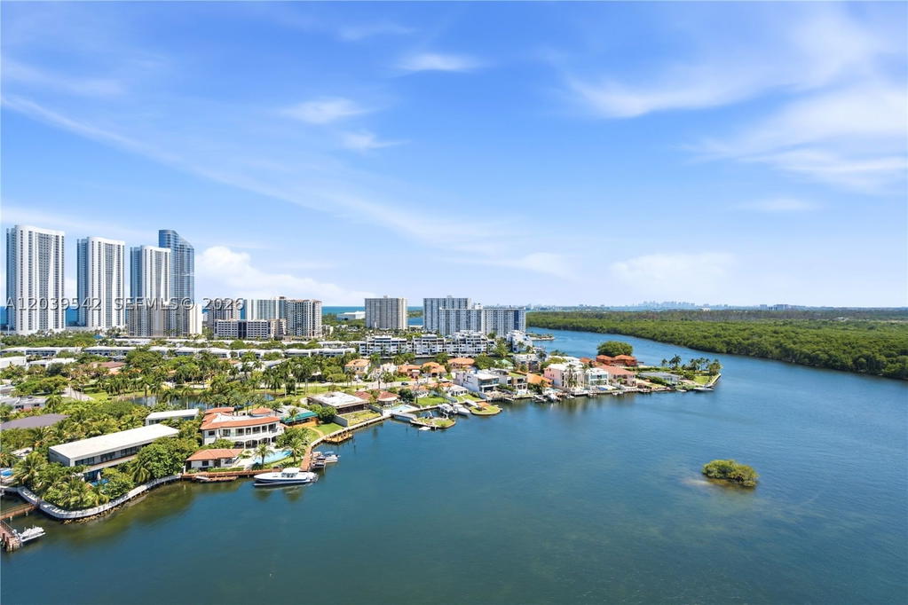 Real estate property located at 400 Sunny Isles Blvd #1817, Miami-dade, 400 Sunny Isles Condo Eas, Sunny Isles Beach, FL