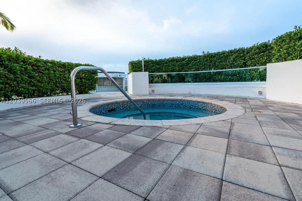 Real estate property located at 19500 Turnberry Way #16B, Miami-dade, Marina Tower Condo, Aventura, FL