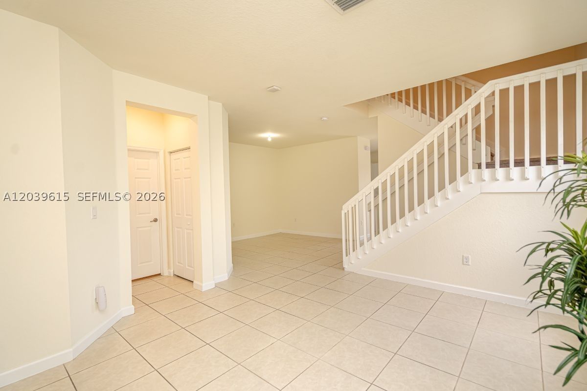 Real estate property located at 11064 33rd Way, Miami-dade, Aquabella North Replat, Hialeah, FL