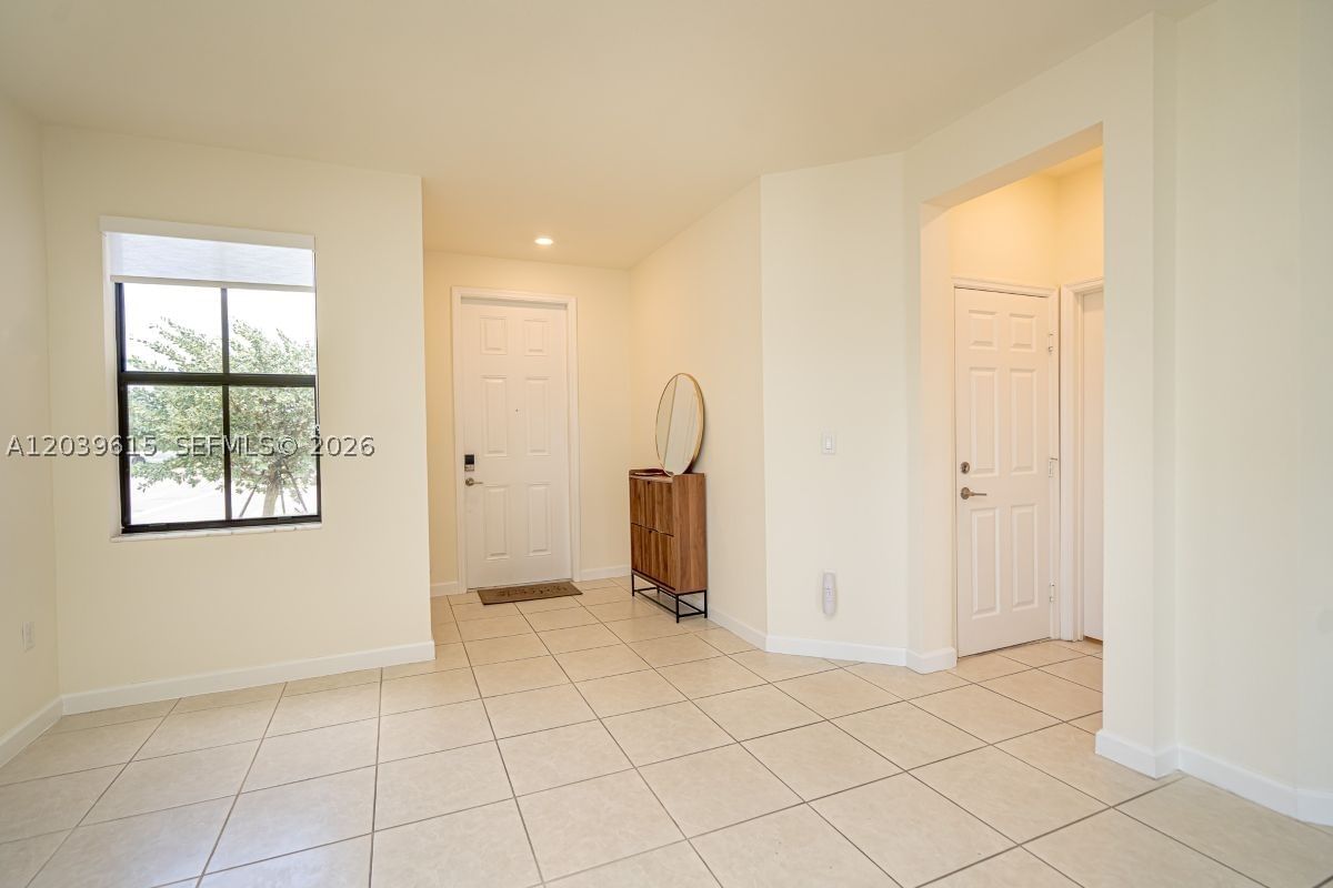 Real estate property located at 11064 33rd Way, Miami-dade, Aquabella North Replat, Hialeah, FL