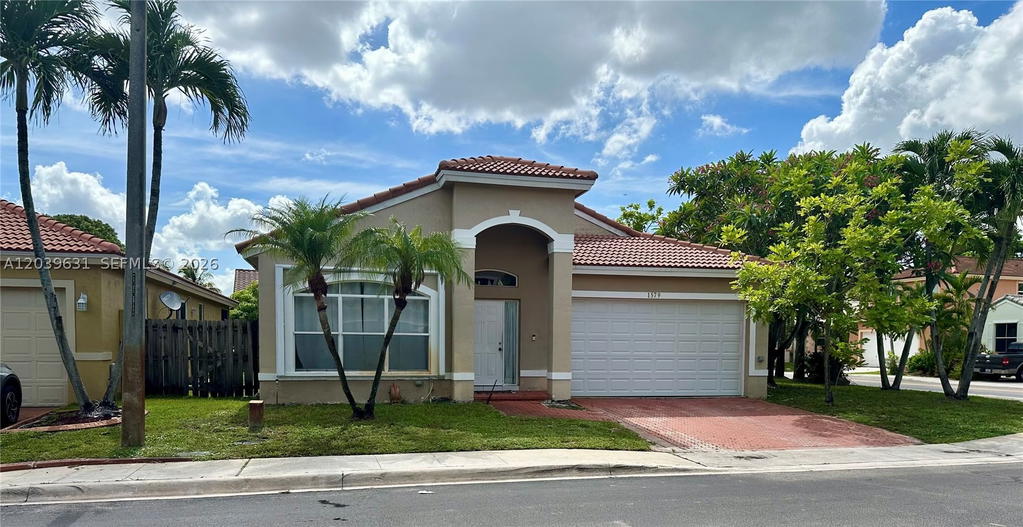 Real estate property located at 1579 105th Ave, Broward, Landings, Pembroke Pines, FL