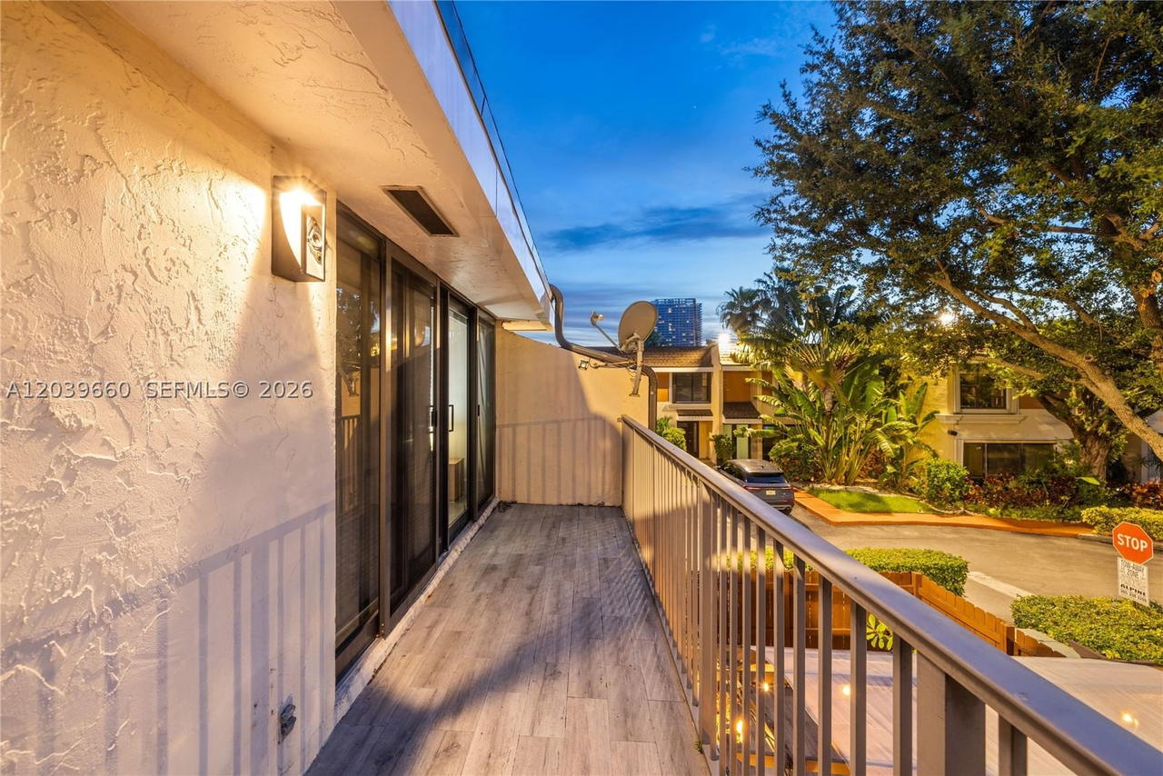 Real estate property located at 2771 164th St #12, Miami-dade, Leeward Point Condo, North Miami Beach, FL