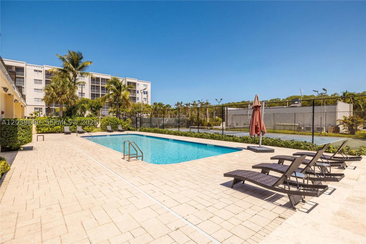 Real estate property located at 2771 164th St #12, Miami-dade, Leeward Point Condo, North Miami Beach, FL