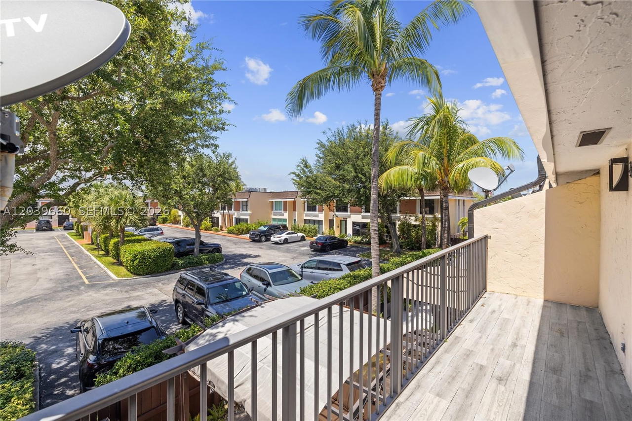 Real estate property located at 2771 164th St #12, Miami-dade, Leeward Point Condo, North Miami Beach, FL