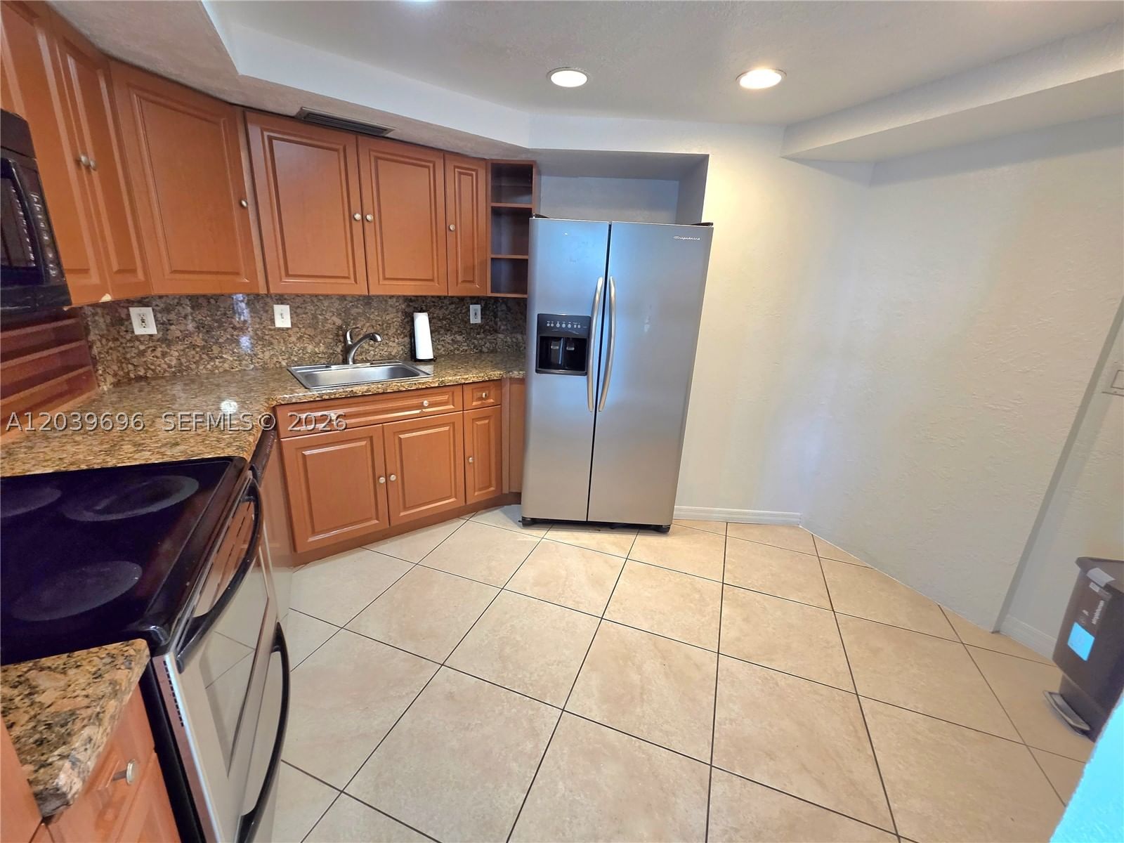 Real estate property located at 11930 Bayshore Dr #910, Miami-dade, Majorca Towers Condo, North Miami, FL