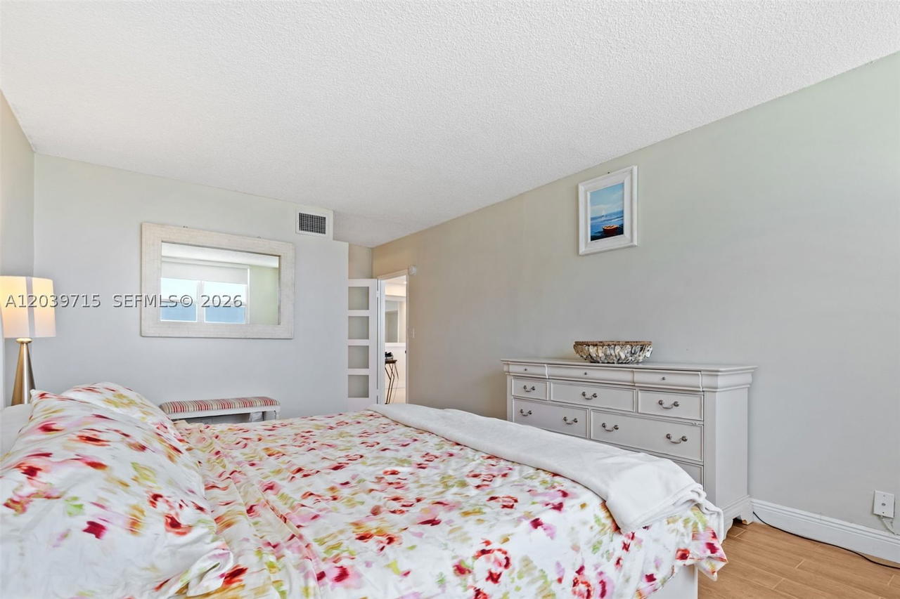 Real estate property located at 3725 Ocean Dr #1410, Broward, Sea Air Towers Condo, Hollywood, FL
