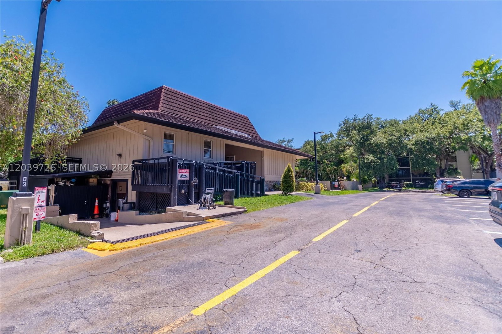 Real estate property located at 601 Ives Dairy Rd #101-8, Miami-dade, Summertree Vilg Calif Cl, Miami, FL
