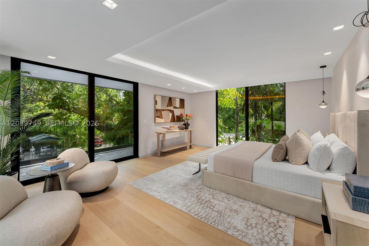 Real estate property located at 3579 Avocado Ave, Miami-dade, Coco Gve Pk 2 Amd, Miami, FL