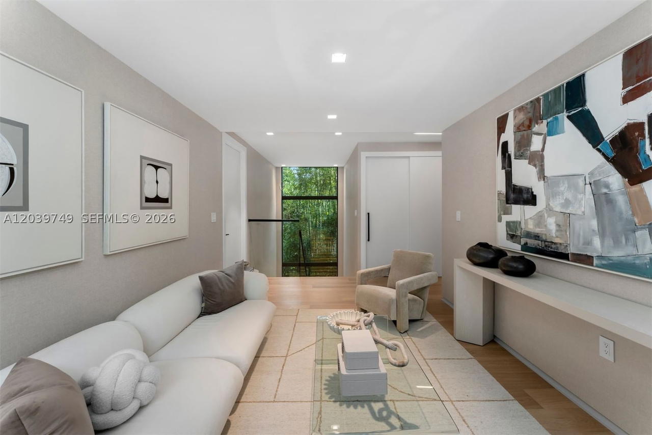Real estate property located at 3579 Avocado Ave, Miami-dade, Coco Gve Pk 2 Amd, Miami, FL