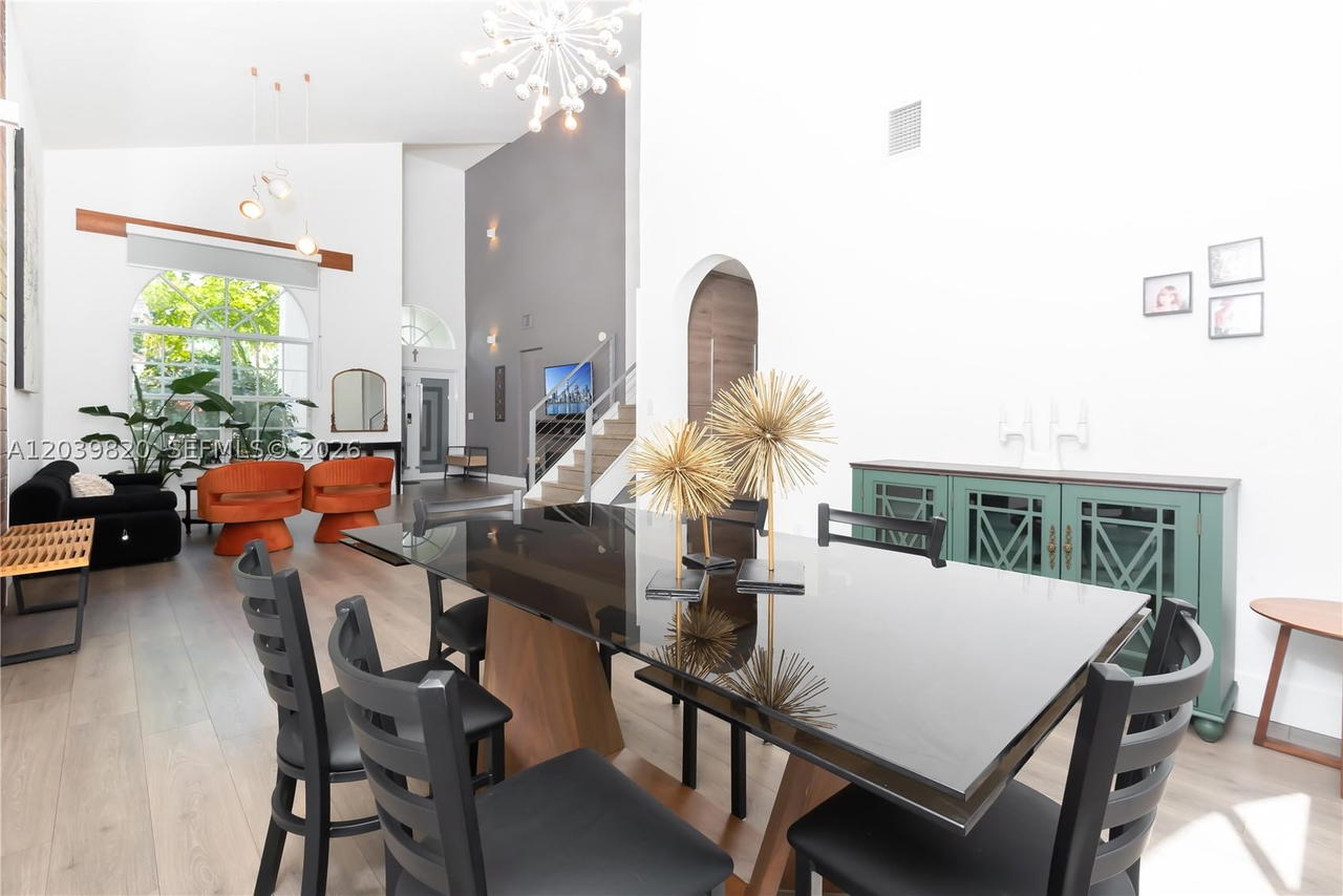 Real estate property located at 5853 111th Ave, Miami-dade, Doral Isles-antilles, Doral, FL