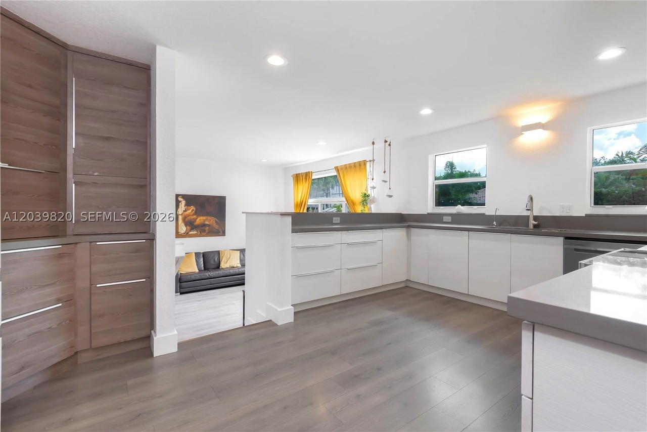 Real estate property located at 5853 111th Ave, Miami-dade, Doral Isles-antilles, Doral, FL