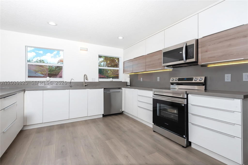 Real estate property located at 5853 111th Ave, Miami-dade, Doral Isles-antilles, Doral, FL