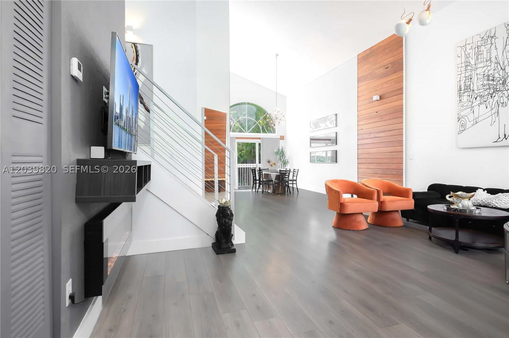 Real estate property located at 5853 111th Ave, Miami-dade, Doral Isles-antilles, Doral, FL