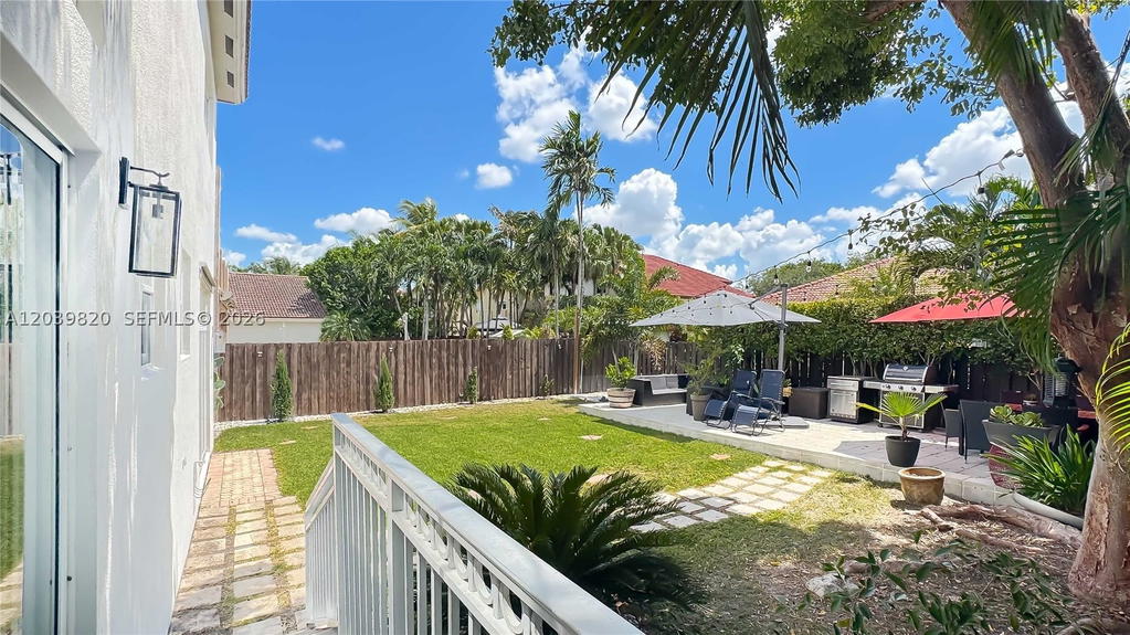 Real estate property located at 5853 111th Ave, Miami-dade, Doral Isles-antilles, Doral, FL