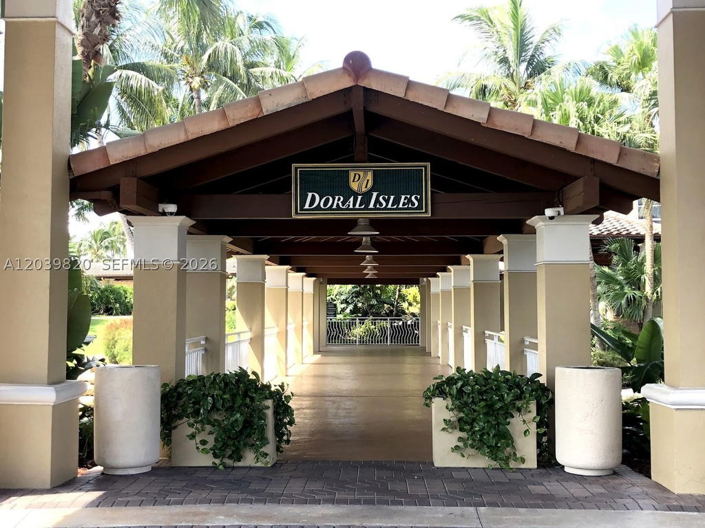 Real estate property located at 5853 111th Ave, Miami-dade, Doral Isles-antilles, Doral, FL