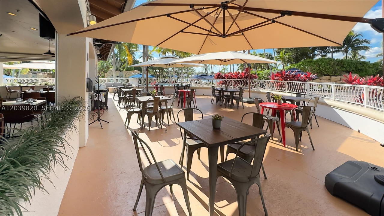 Real estate property located at 5853 111th Ave, Miami-dade, Doral Isles-antilles, Doral, FL