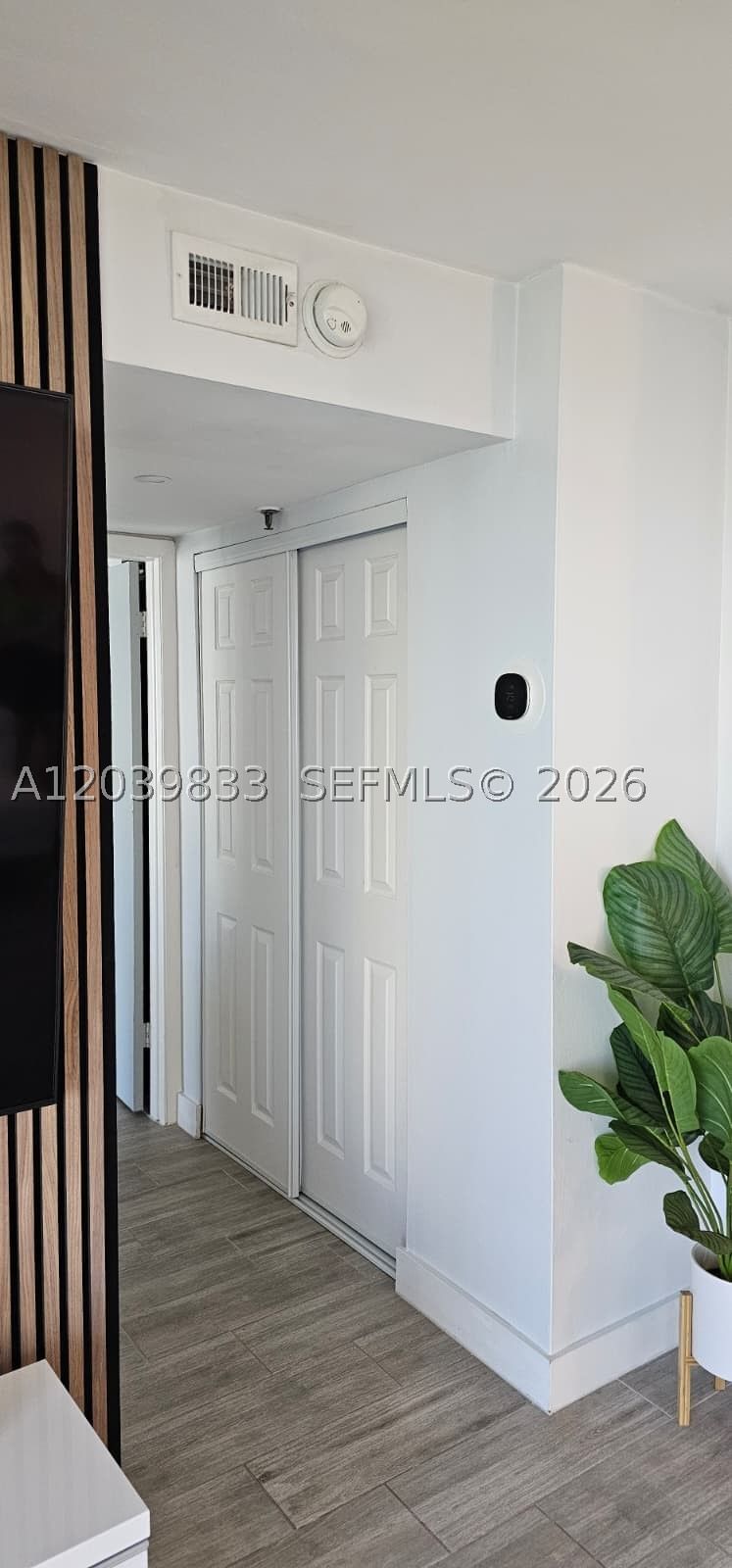 Real estate property located at 17600 Bay Rd N906, Miami-dade, Fairview House Condo, Sunny Isles Beach, FL