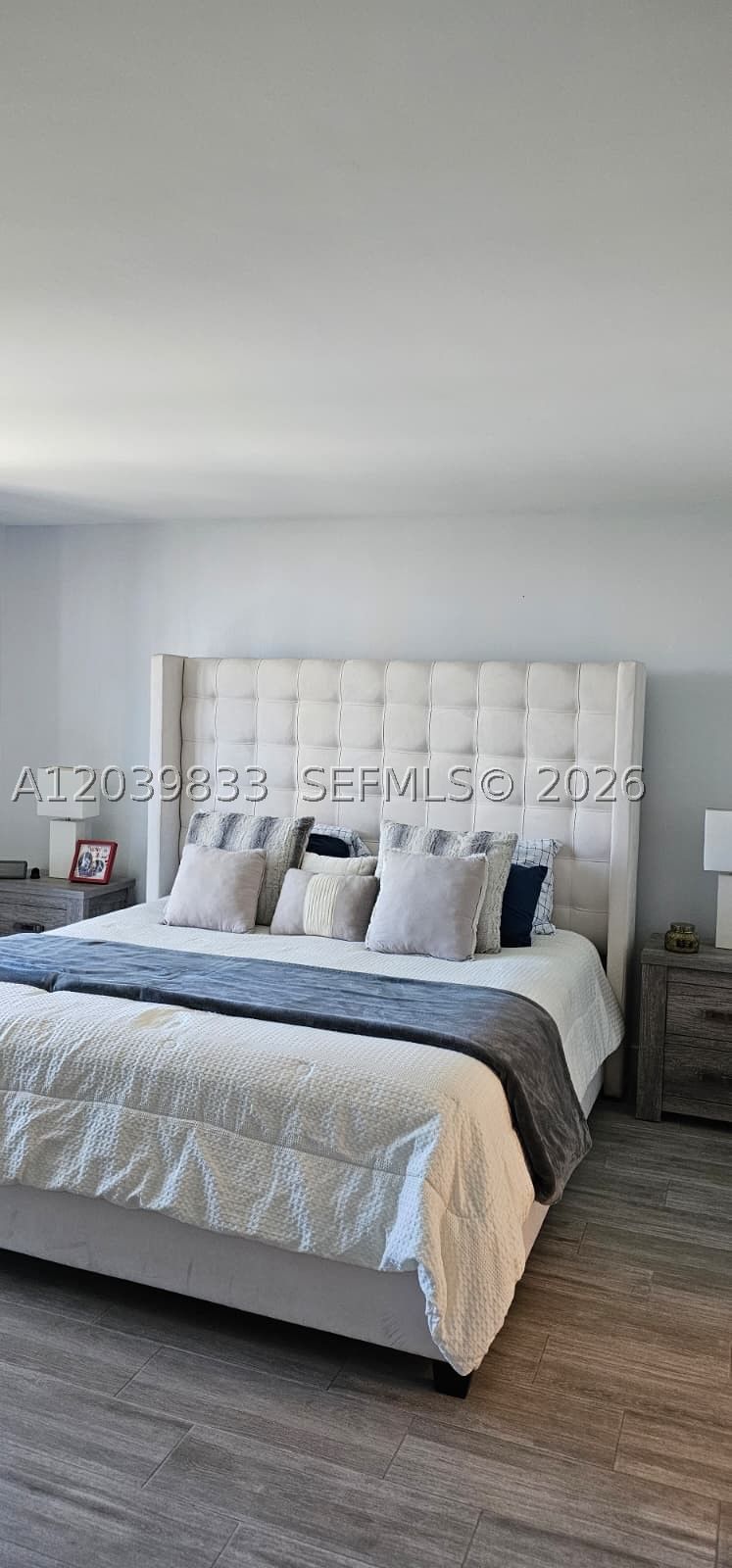 Real estate property located at 17600 Bay Rd N906, Miami-dade, Fairview House Condo, Sunny Isles Beach, FL