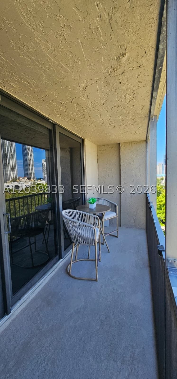 Real estate property located at 17600 Bay Rd N906, Miami-dade, Fairview House Condo, Sunny Isles Beach, FL