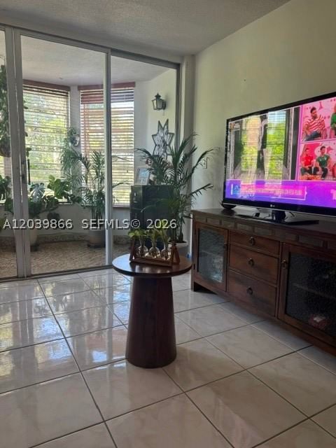 Real estate property located at 1301 191st St F403, Miami-dade, Rolling Green Condo F, Miami, FL