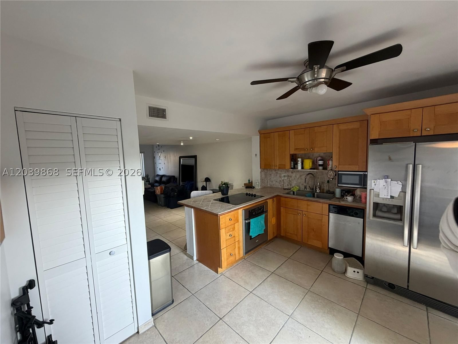 Real estate property located at 541 82nd Ct #375, Miami-dade, Mira Villas Condo, Miami, FL