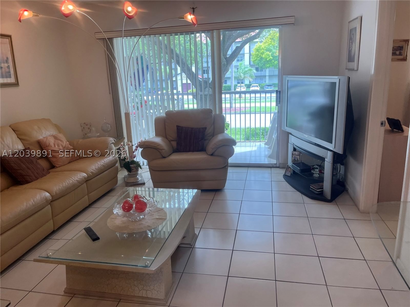 Real estate property located at 1100 128th Ter #204U, Broward, Cambridge At Century, Pembroke Pines, FL
