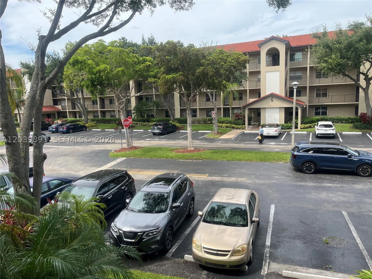 Real estate property located at 1100 128th Ter #204U, Broward, Cambridge At Century, Pembroke Pines, FL
