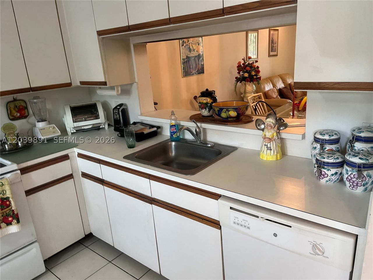 Real estate property located at 1100 128th Ter #204U, Broward, Cambridge At Century, Pembroke Pines, FL