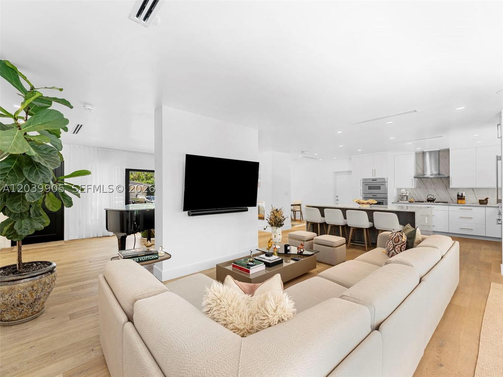 Real estate property located at 511 Perugia Ave, Miami-dade, C Gab Riviera Sec Pt 2 Re, Coral Gables, FL