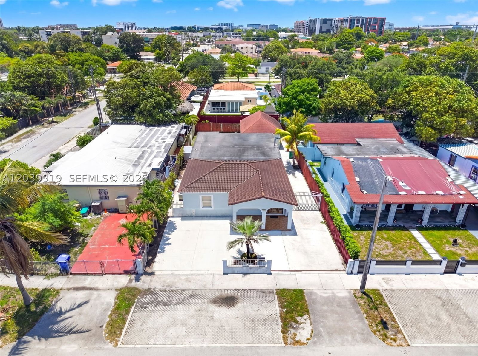Real estate property located at 920 35th Ave, Miami-dade, Douglas 7th Comml Center, Miami, FL