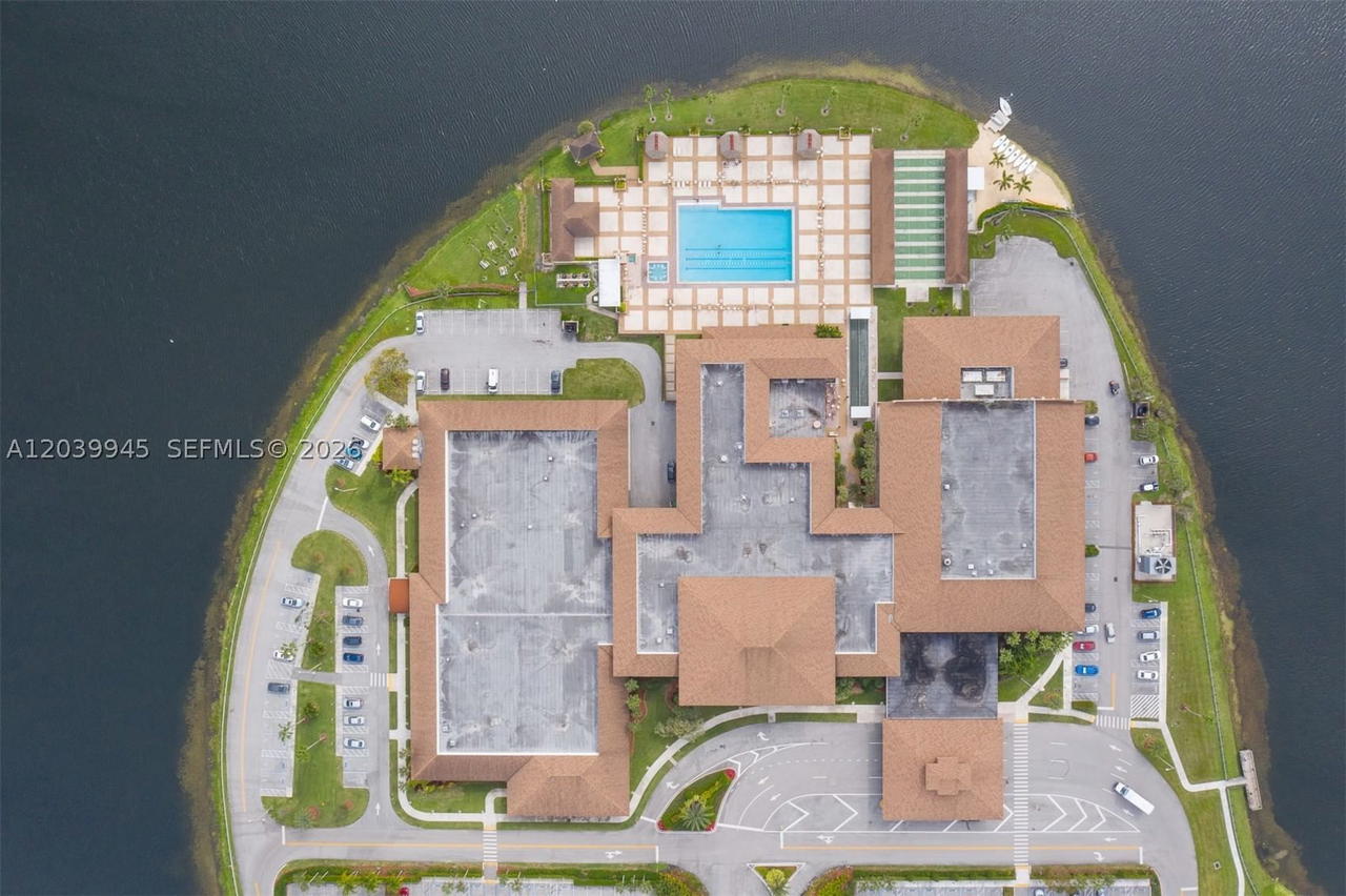 Real estate property located at 500 130th Ter #301A, Broward, Lancaster At Century Vill, Pembroke Pines, FL